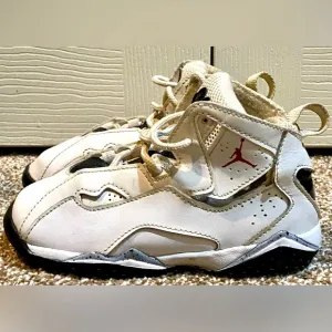 Nike Air Jordan True Flight Boys Size 10C Athletic Shoes Sneakers 343797-121