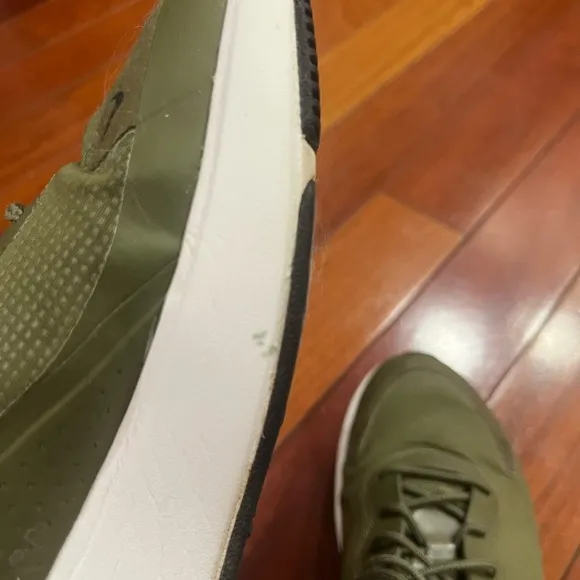 Nike Air Max Dia Trainer Medium Olive Green Color-Size 8