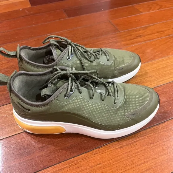 Nike Air Max Dia Trainer Medium Olive Green Color-Size 8
