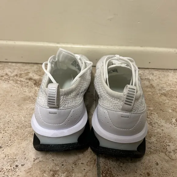 Nike Air Max Flyknit NN Men's Size 11.5 FJ4002-100 White Lace Up Athletic Shoes