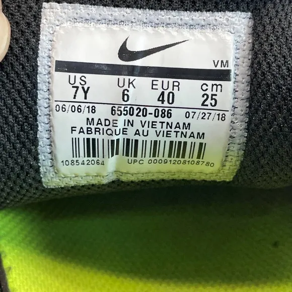 Nike Air Max Plus GS Size 7Y 655020-086 Black Volt Green Neon Shoes Womens 8.5