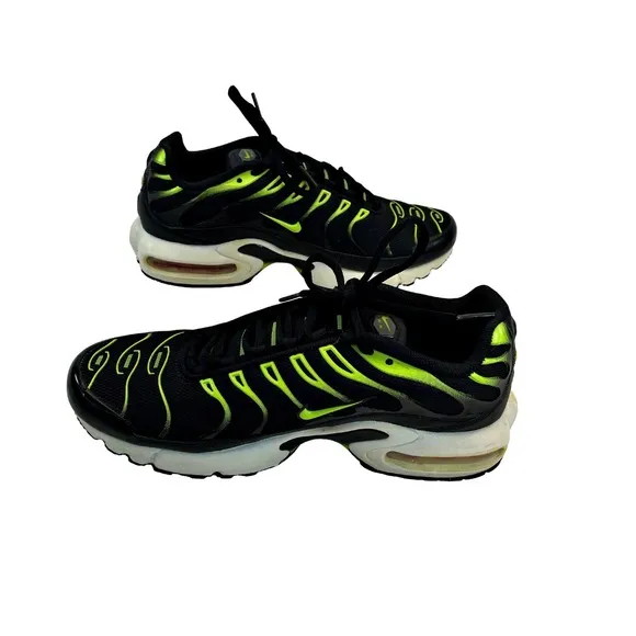 Nike Air Max Plus GS Size 7Y 655020-086 Black Volt Green Neon Shoes Womens 8.5