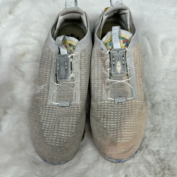 Nike Air VaporMax Flyknit Summit White CJ6740-100 Size 9.5 athletic sporty