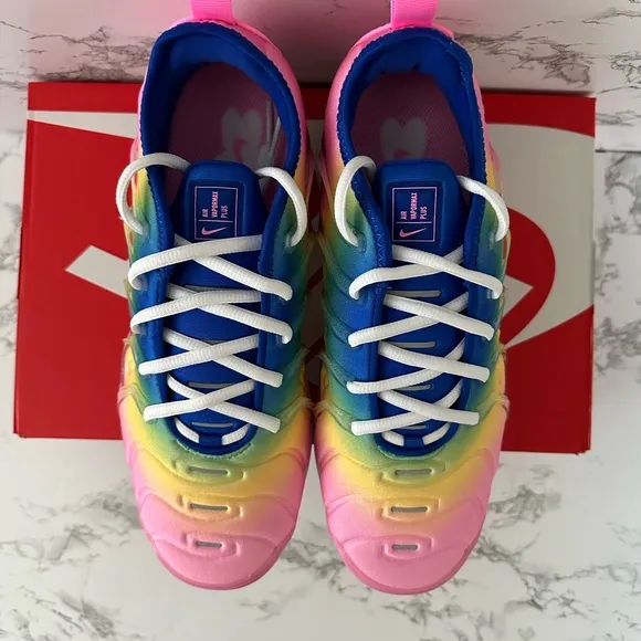 Nike Air Vapormax Plus Bubblegum Pink Athletic Shoes FJ4550-606 Women's Size 7.5