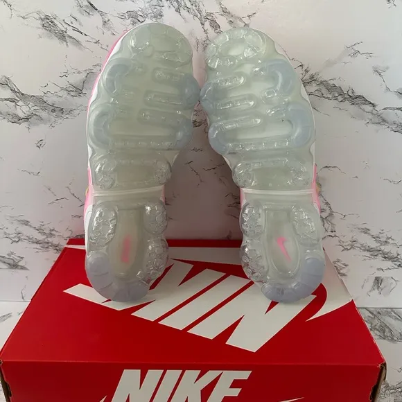 Nike Air Vapormax Plus Bubblegum Pink Athletic Shoes FJ4550-606 Women's Size 7.5