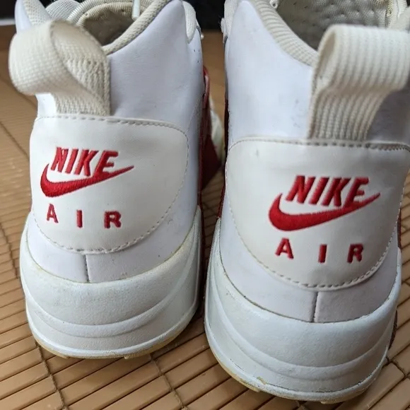 Nike Air Veer - White University Red, men's (Size 13 ) 599442 100. Athletic shoe