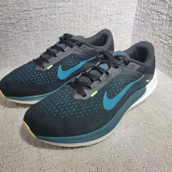 Nike Air Winflo 10 Men's Size 10 US Black Blue Running Shoes Athletic DV4022-008