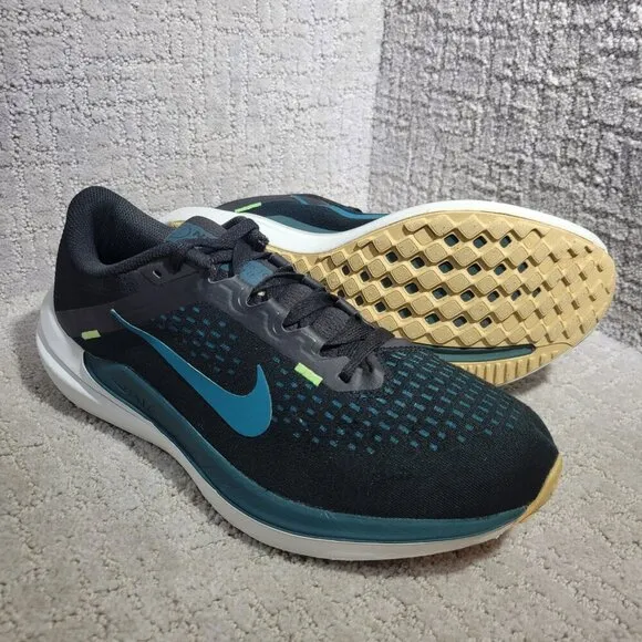 Nike Air Winflo 10 Men's Size 10 US Black Blue Running Shoes Athletic DV4022-008