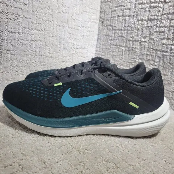 Nike Air Winflo 10 Men's Size 10 US Black Blue Running Shoes Athletic DV4022-008