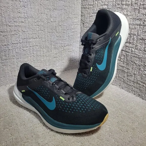 Nike Air Winflo 10 Men's Size 10 US Black Blue Running Shoes Athletic DV4022-008