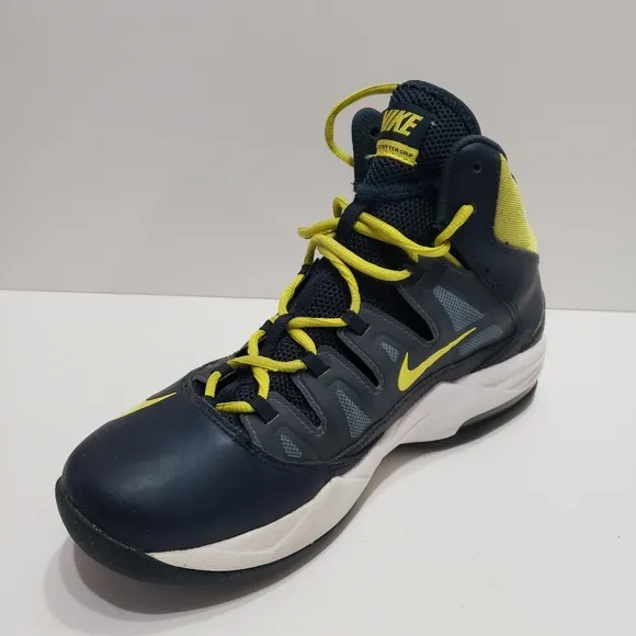 Nike Better World Men's Hightop Sneakers