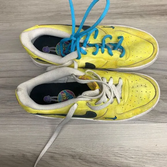 Nike Boys Air Force 1 Low Peace DC7299-700 Yellow Casual Shoes Sneakers Size 5 Y