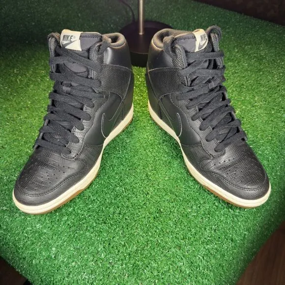 NIKE DUNK SKY HI BLACK GUM - Women’s Sneaker - SIZE 7.5
