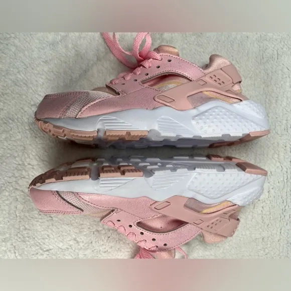 Nike Girls Huarache Run SE Shoes-Size: 5Y-Color: Pink/White-Preowned, Good Cond