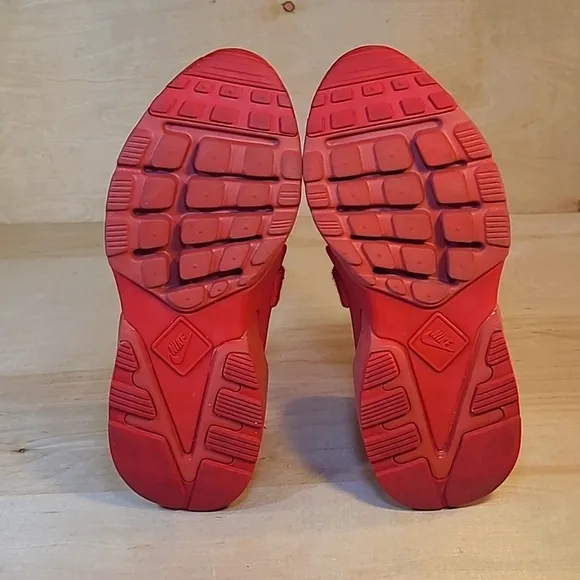 Nike Huarache City Red Athletic Shoes