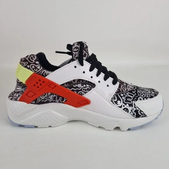 Nike Huarache Run SE GS Athletic Shoes Sneaker White SIZE 5.5 Y = 7 Wmn