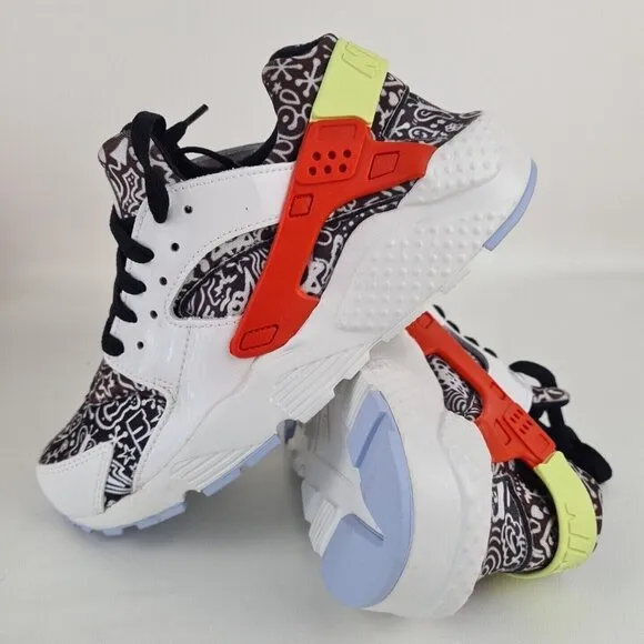 Nike Huarache Run SE GS Athletic Shoes Sneaker White SIZE 5.5 Y = 7 Wmn