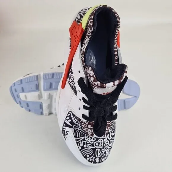 Nike Huarache Run SE GS Athletic Shoes Sneaker White SIZE 5.5 Y = 7 Wmn
