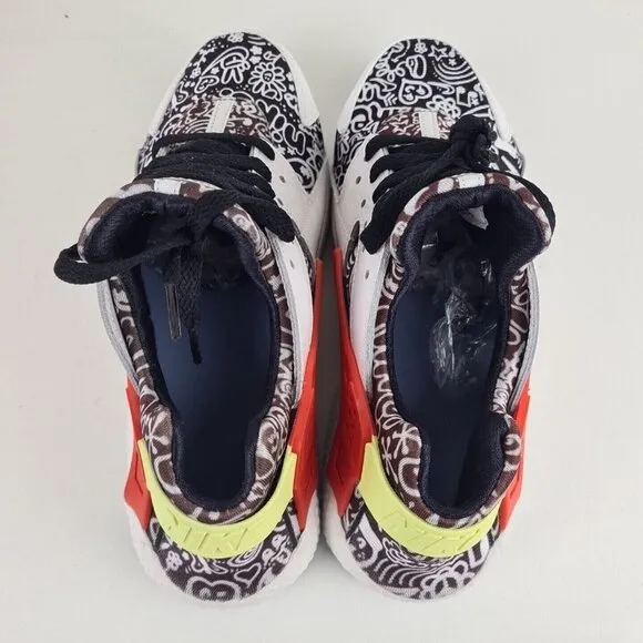 Nike Huarache Run SE GS Athletic Shoes Sneaker White SIZE 5.5 Y = 7 Wmn