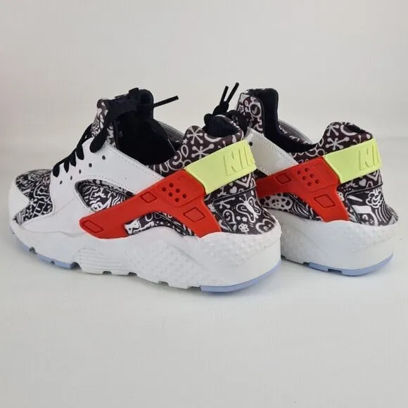 Nike Huarache Run SE GS Athletic Shoes Sneaker White SIZE 5.5 Y = 7 Wmn