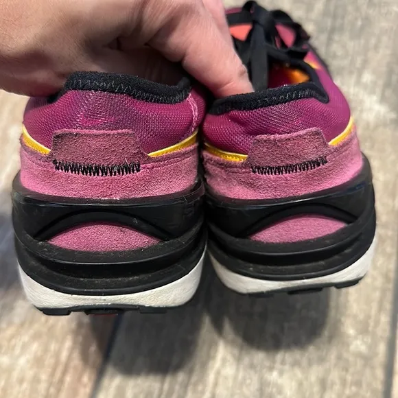 Nike Kids Fuchsia Waffle One‎ Athletic Shoes