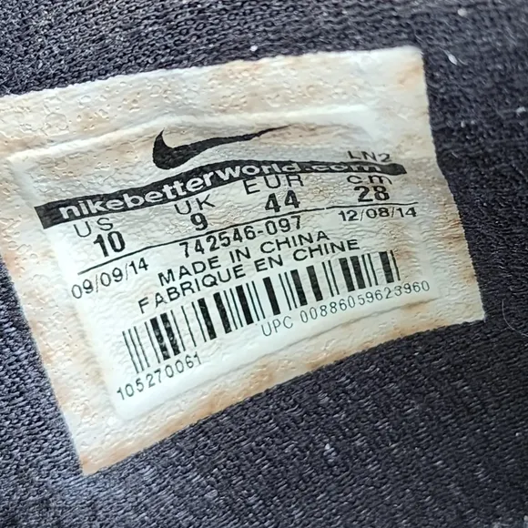 NIKE KOBE 10 - Mens Sneakers - SIZE 10 ***No Insoles ***