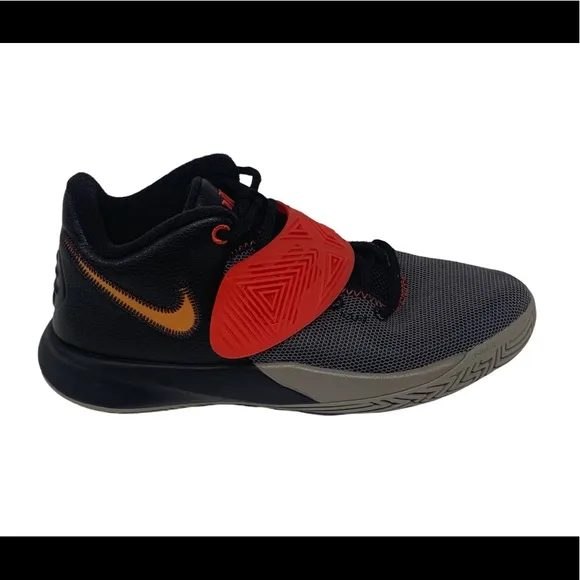 Nike Kyrie Flytrap III GS Basketball Athletic Shoe Black Red BQ5620-011 Sz 5.5Y