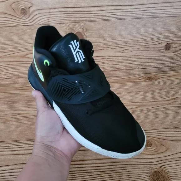 Nike Kyrie Flytrap IIl Sneakers