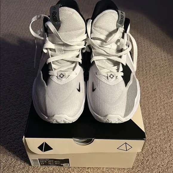 Nike Kyrie Low 5 Basketball White and Black Athletic Shoes