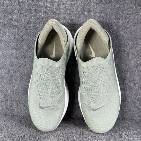 Nike Reina EasyOn Shoes Womens 9.5 Green Jade Slip On Athletic Sneakers