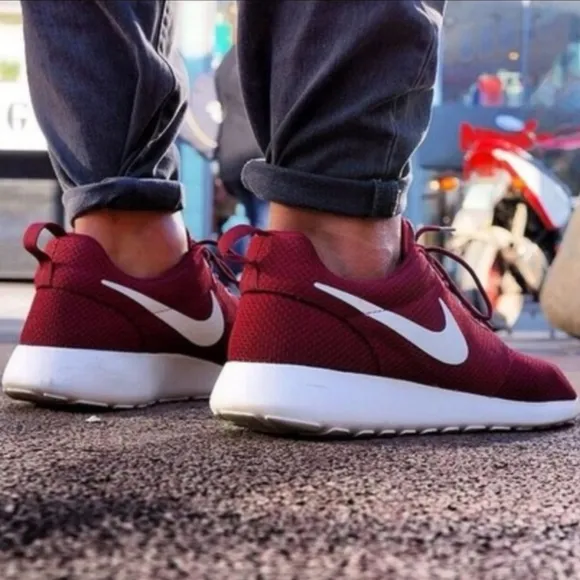 Nike Roshe Maroon Athletic Shoes