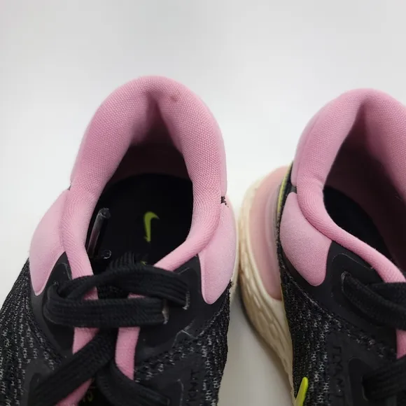 Nike Shoes Womens 10 Sneakers Athletic ZoomX Invisible Run Flyknit Black Pink