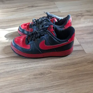 Nike Shoes Youth 6 Black Red Air Force 1 Low Anniversary Edition Nike Casual
