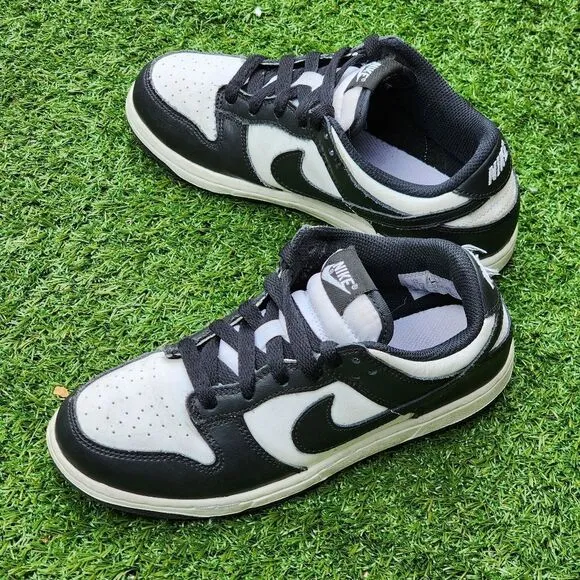 NIKE DUNK GS - Kids Shoes - SIZE 3Y