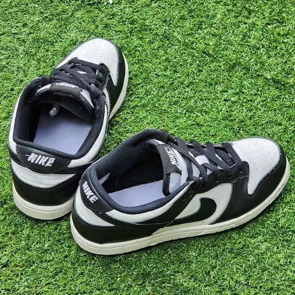 NIKE DUNK GS - Kids Shoes - SIZE 3Y