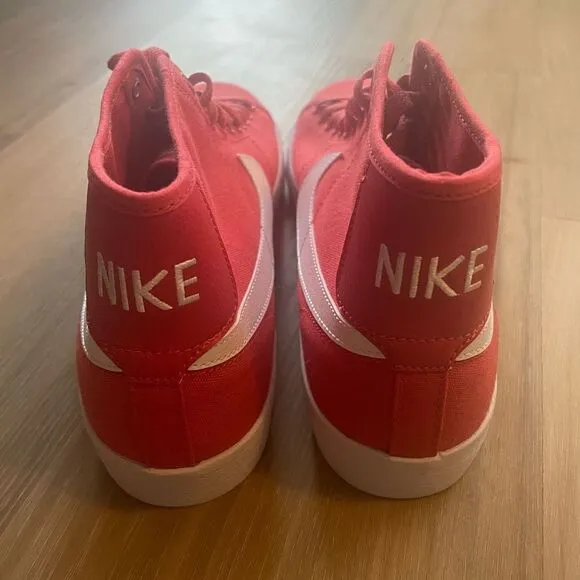 Nike SB Blazer Court Mid SB Lobster Men’s Size 11 New