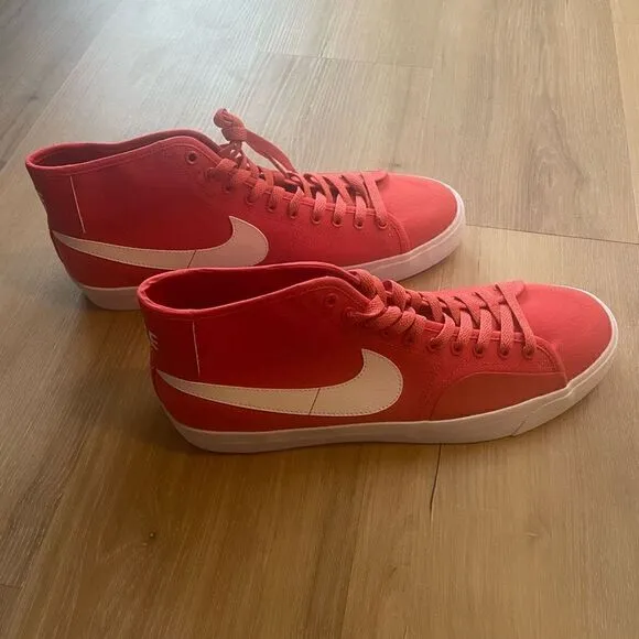 Nike SB Blazer Court Mid SB Lobster Men’s Size 11 New