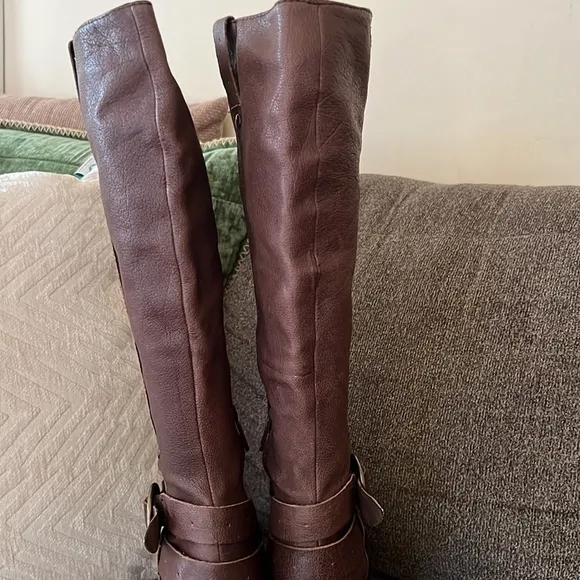 NINE WEST Brown Buckle Tall Brown Boot Size 9.5