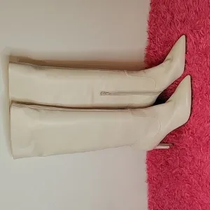 Nine West ivory tall leather stiletto boots womens size 10M