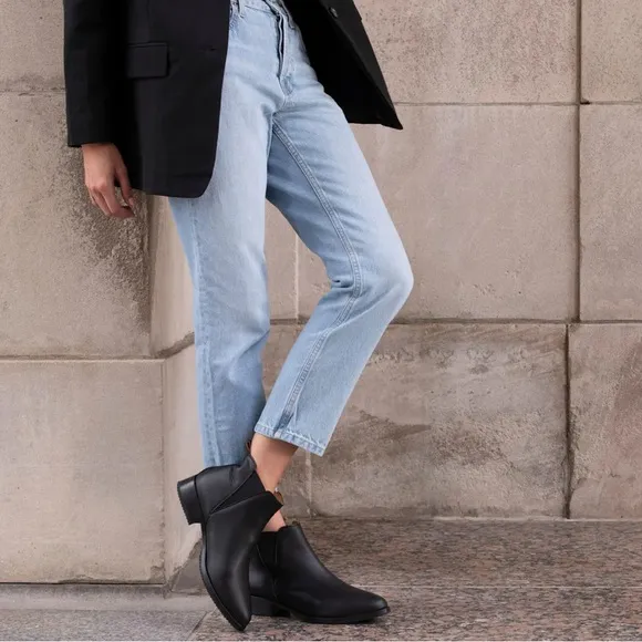 Nisolo Women’s Eva Everyday Black Chelsea Boots
