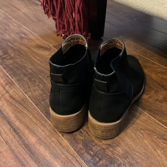 Nordstrom's Caslon Genuine Leather Ankle Boots w/Square Wood Heel Sz. 61/2.