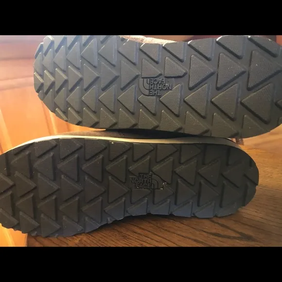 North Face Boots  - Like New - Boys size 4