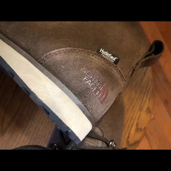 North Face Boots  - Like New - Boys size 4