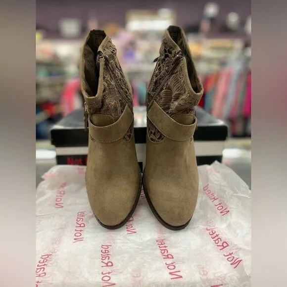Not Rated Ladies 7.5 Taupe Ankle Heel Boots
