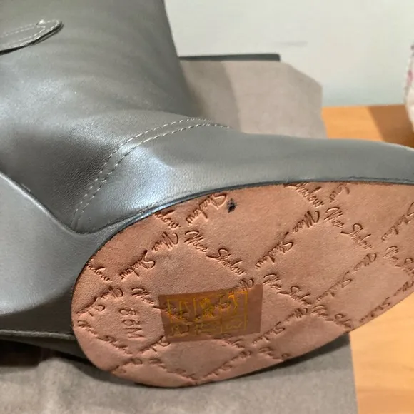 NWB Mea Shadow Women's Demetra Grey Leather Boots