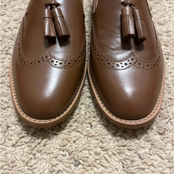 NWOB Talbots Leighton Tasseled Leather Brogue Loafers Cognac Brown Shoes 7.5