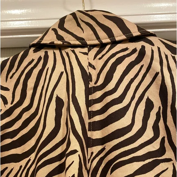 NWOT - CHAPS BY RALPH LAUREN ZEBRA PRINT BELTED TRENCHCOAT - BROWN &amp; TAN🤩🛍️🤩