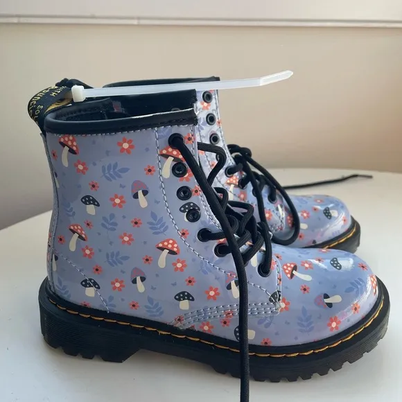 NWOT Dr. Martens Toddler 1460 Patent Woodland Lace Up Boots Size 13