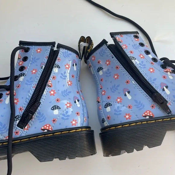 NWOT Dr. Martens Toddler 1460 Patent Woodland Lace Up Boots Size 13