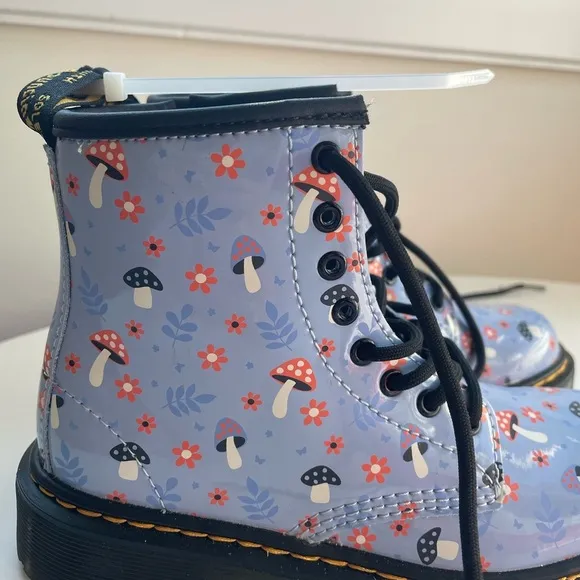 NWOT Dr. Martens Toddler 1460 Patent Woodland Lace Up Boots Size 13